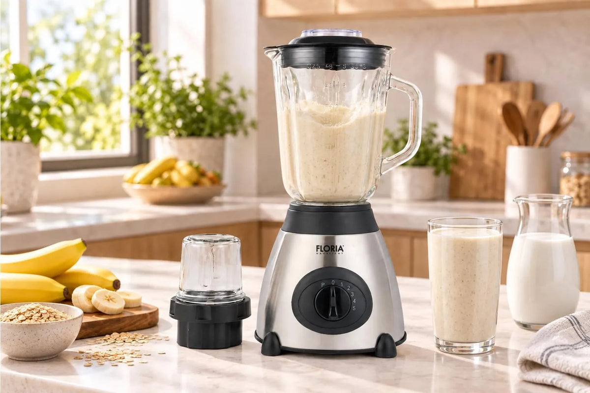 Floria ZLN4772 – blender pe blatul bucătăriei cu ingrediente